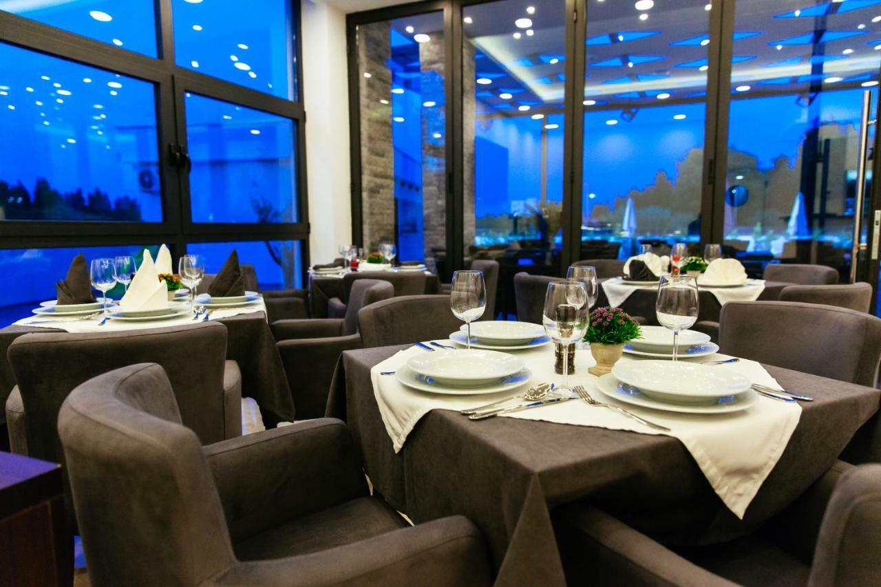 Hotel Ambiente Ulcinj Kültér fotó