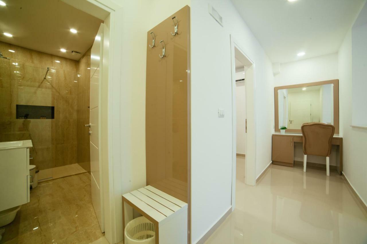 Hotel Ambiente Ulcinj Kültér fotó
